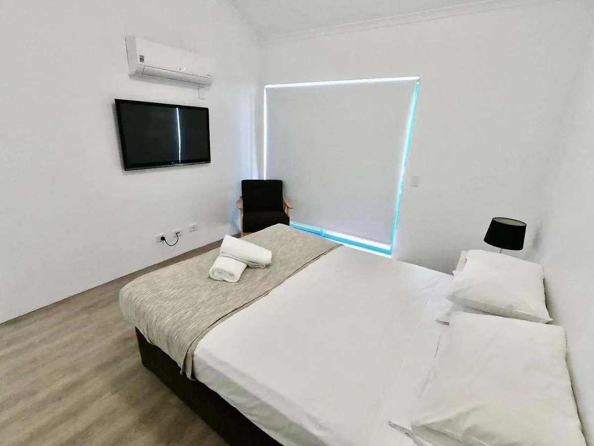 Aruba Surf Resort Бродбич