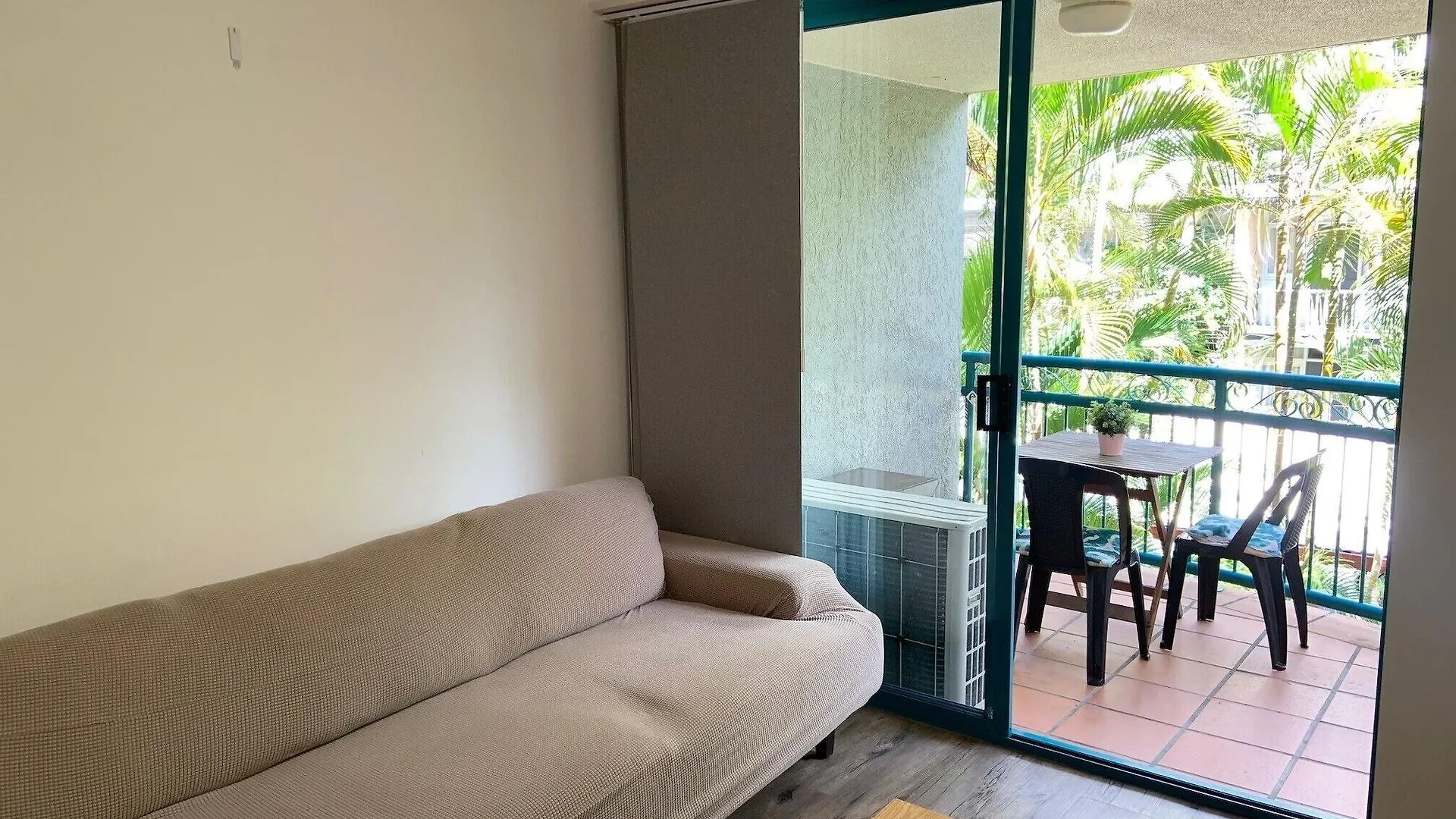 *** Апарт-отель Aruba Surf Resort Бродбич Австралия